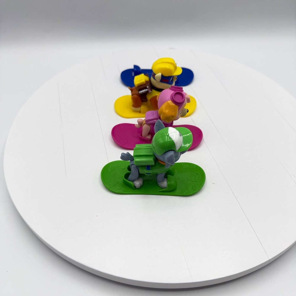 Paw‎ Patrol Winter Rescue Snowboard Rocky Sky Rubble Chase Board Figure - Picture 5 of 7